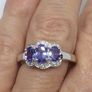 😍😍💯% ALL NATURAL TANZANITE STERLING SILVER RING